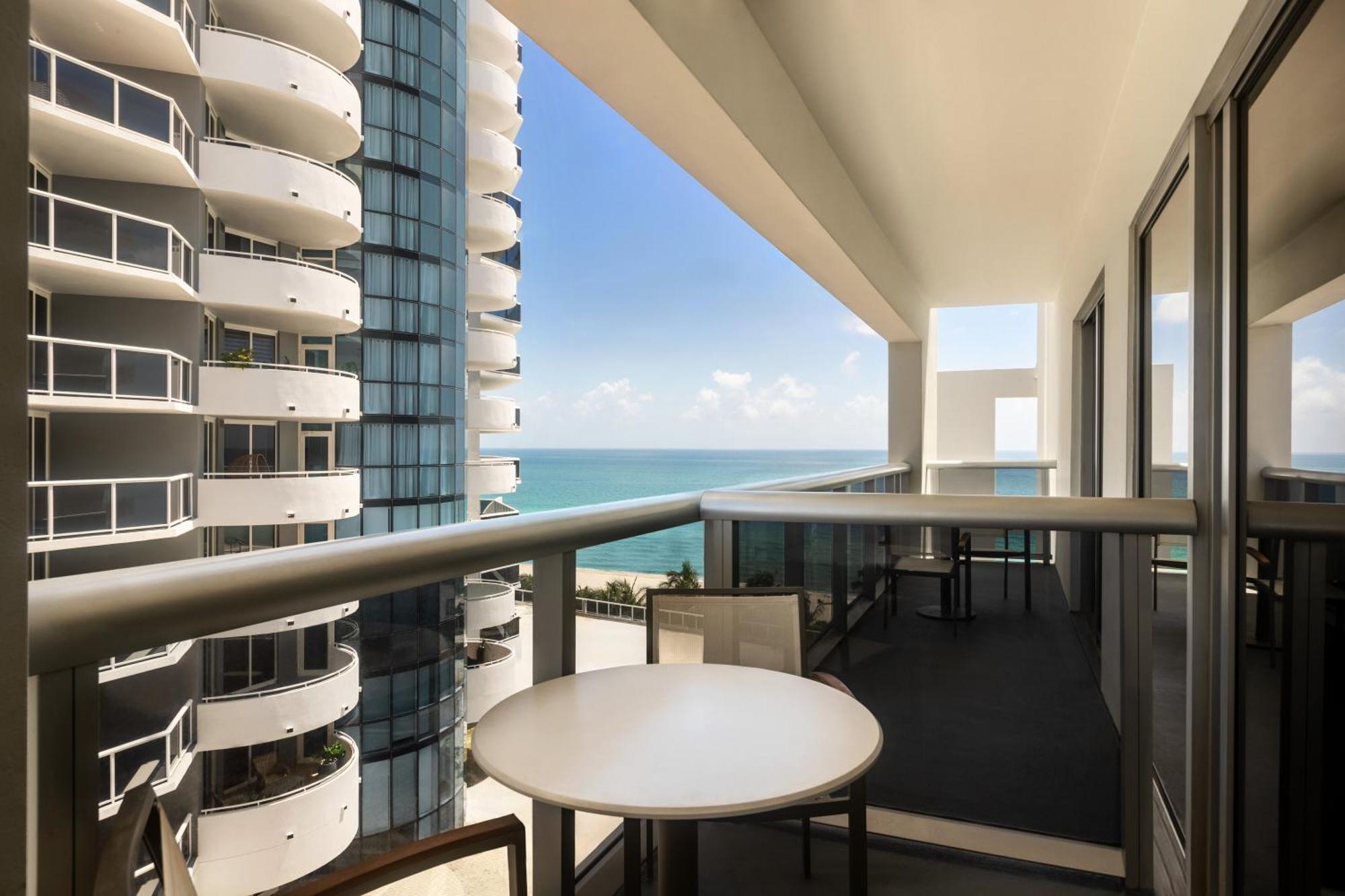 Hilton Cabana Miami Beach Resort Экстерьер фото