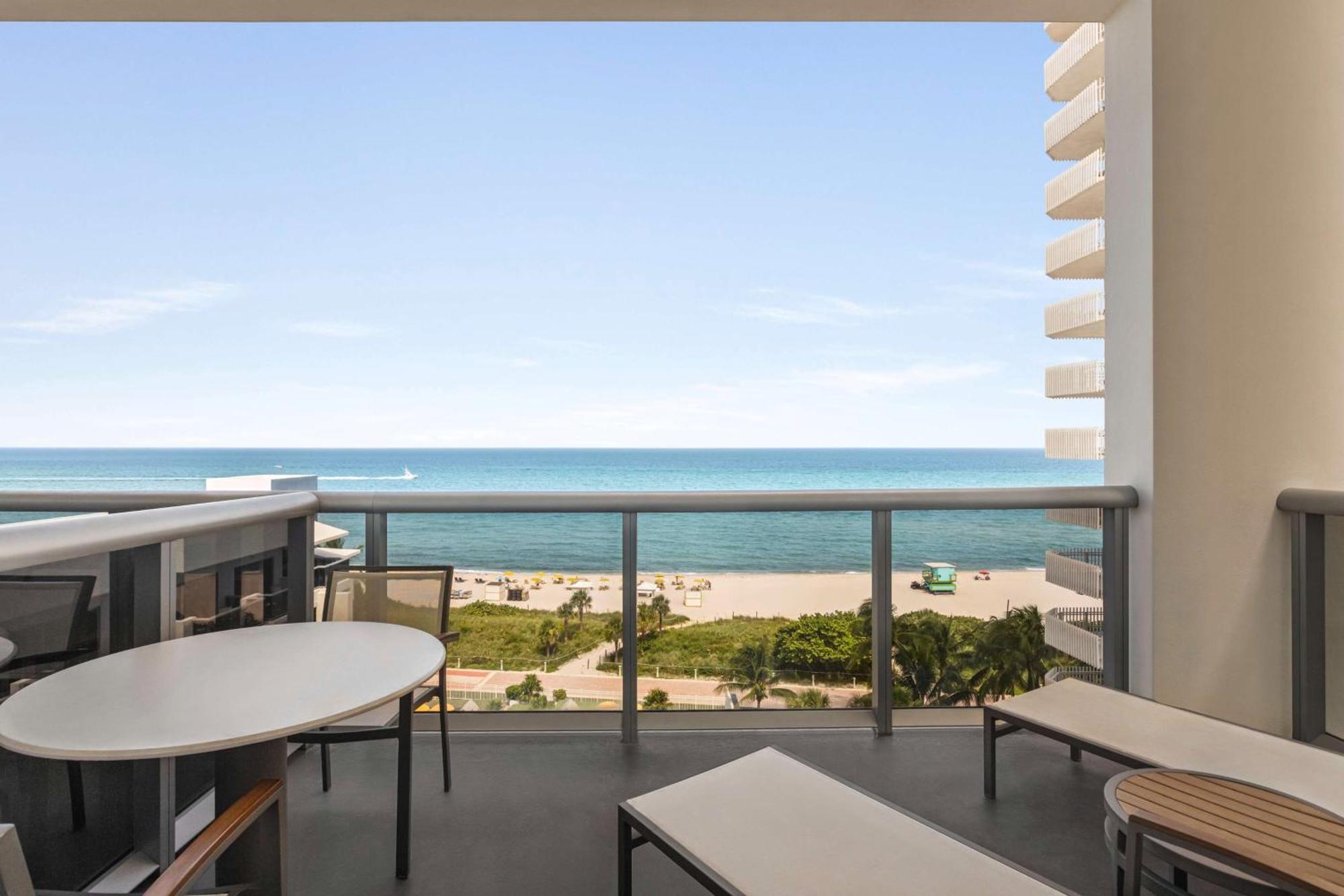 Hilton Cabana Miami Beach Resort Экстерьер фото